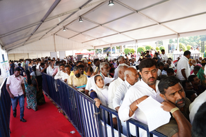 Thousands converge to share grievances with CM Siddaramaiah in 'Jana Spandana' event | Thousands converge to share grievances with CM Siddaramaiah in 'Jana Spandana' event