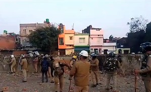 U'Khand: Violence breaks out in Haldwani as 'illegally constructed' mosque & madarsa razed | U'Khand: Violence breaks out in Haldwani as 'illegally constructed' mosque & madarsa razed U'Khand: Violence breaks out in Haldwani as 'illegally constructed' mosque & madarsa razed | U'Khand: Violence breaks out in Haldwani as 'illegally constructed' mosque & madarsa razed