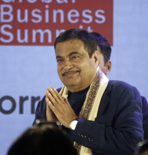 Gadkari approves Rs 189 crore outlay for Mahakaleshwar Temple ropeway | Gadkari approves Rs 189 crore outlay for Mahakaleshwar Temple ropeway Gadkari approves Rs 189 crore outlay for Mahakaleshwar Temple ropeway | Gadkari approves Rs 189 crore outlay for Mahakaleshwar Temple ropeway