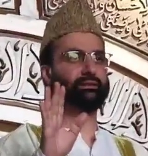 Mirwaiz Umar Farooq, J&K IAS officer booked for illegal land allotment | Mirwaiz Umar Farooq, J&K IAS officer booked for illegal land allotment Mirwaiz Umar Farooq, J&K IAS officer booked for illegal land allotment | Mirwaiz Umar Farooq, J&K IAS officer booked for illegal land allotment