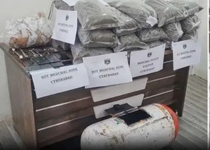 65 kg dry Ganja seized near Hyderabad; four peddlers held | 65 kg dry Ganja seized near Hyderabad; four peddlers held 65 kg dry Ganja seized near Hyderabad; four peddlers held | 65 kg dry Ganja seized near Hyderabad; four peddlers held