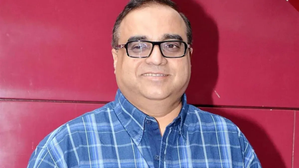 Rajkumar Santoshi on the 'the only' film he acted in: Santosh Sivan's 'Halo' | Rajkumar Santoshi on the 'the only' film he acted in: Santosh Sivan's 'Halo' Rajkumar Santoshi on the 'the only' film he acted in: Santosh Sivan's 'Halo' | Rajkumar Santoshi on the 'the only' film he acted in: Santosh Sivan's 'Halo'