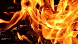 Fire breaks out in hotel in J&K's Gulmarg | Fire breaks out in hotel in J&K's Gulmarg