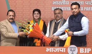 J&K's prominent NC leader Shahnaz Ganai joins BJP | J&K's prominent NC leader Shahnaz Ganai joins BJP