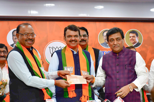 Ashok Chavan’s 'Mumbai Congress chief' gaffe first rattles BJP, then evokes a mirthquake | Ashok Chavan’s 'Mumbai Congress chief' gaffe first rattles BJP, then evokes a mirthquake Ashok Chavan’s 'Mumbai Congress chief' gaffe first rattles BJP, then evokes a mirthquake | Ashok Chavan’s 'Mumbai Congress chief' gaffe first rattles BJP, then evokes a mirthquake