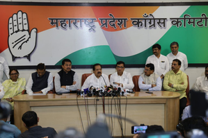Congress labels Ashok Chavan as 'coward, back-stabber who fled the field’ | Congress labels Ashok Chavan as 'coward, back-stabber who fled the field’