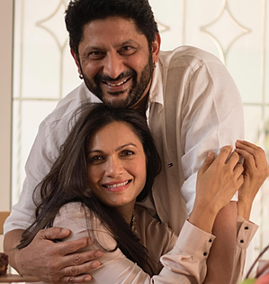 V-Day: Arshad Warsi shares loved-up picture with wife Maria Goretti on 25th anniversary | V-Day: Arshad Warsi shares loved-up picture with wife Maria Goretti on 25th anniversary