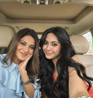 Reem Shaikh crushes on co-star Jennifer Winget this Valentine's Day | Reem Shaikh crushes on co-star Jennifer Winget this Valentine's Day