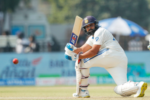 IND vs ENG, 3rd Test: Rohit Sharma Surpasses Dhoni's Record for Second Most Test Sixes by an Indian (Watch Video) | IND vs ENG, 3rd Test: Rohit Sharma Surpasses Dhoni's Record for Second Most Test Sixes by an Indian (Watch Video)