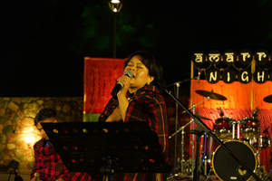 Mookhuri brings folk music of Khasi-Jaintia hills, makes Delhi sway to it | Mookhuri brings folk music of Khasi-Jaintia hills, makes Delhi sway to it Mookhuri brings folk music of Khasi-Jaintia hills, makes Delhi sway to it | Mookhuri brings folk music of Khasi-Jaintia hills, makes Delhi sway to it