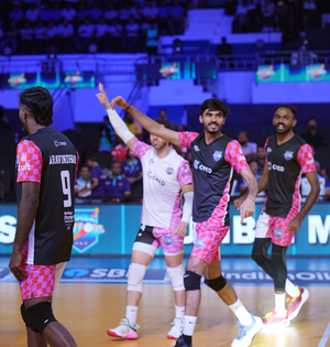 PVL Season 3: Mumbai Meteors beat newbies Delhi Toofans in a five-set thriller | PVL Season 3: Mumbai Meteors beat newbies Delhi Toofans in a five-set thriller PVL Season 3: Mumbai Meteors beat newbies Delhi Toofans in a five-set thriller | PVL Season 3: Mumbai Meteors beat newbies Delhi Toofans in a five-set thriller