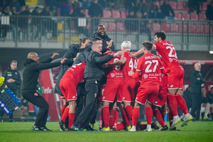 Ten-man Milan capitulate to Monza for first time | Ten-man Milan capitulate to Monza for first time