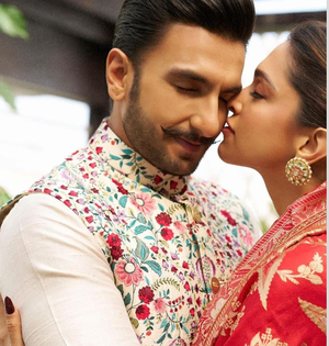 Ranveer Singh just 'loves' Deepika's BAFTA look | Ranveer Singh just 'loves' Deepika's BAFTA look