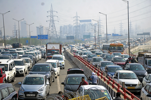 Expand bus fleet, boost last-mile connectivity, says CAG report on managing Delhi air pollution | Expand bus fleet, boost last-mile connectivity, says CAG report on managing Delhi air pollution