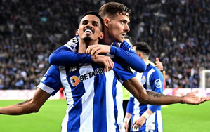 Champions League: Galeno's late stunner gives Porto dramatic win over Arsenal | Champions League: Galeno's late stunner gives Porto dramatic win over Arsenal Champions League: Galeno's late stunner gives Porto dramatic win over Arsenal | Champions League: Galeno's late stunner gives Porto dramatic win over Arsenal