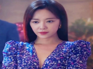 Actress Hwang Jung Eum hints at husband’s infidelity, divorce | Actress Hwang Jung Eum hints at husband’s infidelity, divorce