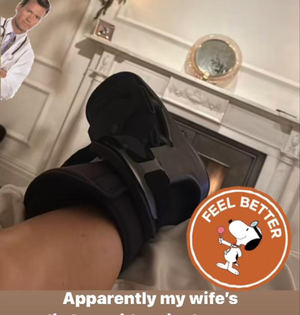 Victoria Beckham injures foot after 'little accident' in gym | Victoria Beckham injures foot after 'little accident' in gym Victoria Beckham injures foot after 'little accident' in gym | Victoria Beckham injures foot after 'little accident' in gym