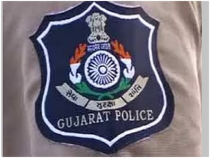 Gujarat Police seize drugs valued at Rs 350 crore, 9 arrested | Gujarat Police seize drugs valued at Rs 350 crore, 9 arrested Gujarat Police seize drugs valued at Rs 350 crore, 9 arrested | Gujarat Police seize drugs valued at Rs 350 crore, 9 arrested