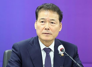 N.Korea's removal of unification references could cause ideological confusion: Minister | N.Korea's removal of unification references could cause ideological confusion: Minister