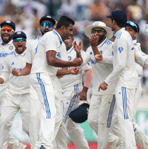 4th Test: Ashwin, Kuldeep push England on backfoot as Eng reach 120/5 at tea | 4th Test: Ashwin, Kuldeep push England on backfoot as Eng reach 120/5 at tea