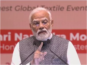 PM Modi flags off India’s biggest global textile event with 5F mantra | PM Modi flags off India’s biggest global textile event with 5F mantra PM Modi flags off India’s biggest global textile event with 5F mantra | PM Modi flags off India’s biggest global textile event with 5F mantra