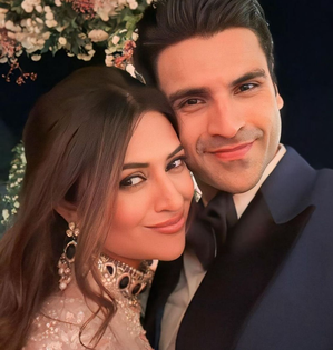 Divyanka Tripathi is grateful for 'what I have': Food, family, friends & fans | Divyanka Tripathi is grateful for 'what I have': Food, family, friends & fans Divyanka Tripathi is grateful for 'what I have': Food, family, friends & fans | Divyanka Tripathi is grateful for 'what I have': Food, family, friends & fans