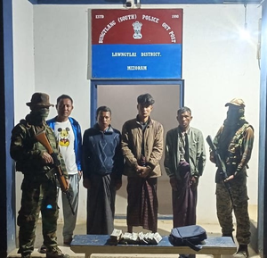 5 Mynmarese held in Mizoram, large amount of Myanmar and Indian money recovered | 5 Mynmarese held in Mizoram, large amount of Myanmar and Indian money recovered 5 Mynmarese held in Mizoram, large amount of Myanmar and Indian money recovered | 5 Mynmarese held in Mizoram, large amount of Myanmar and Indian money recovered