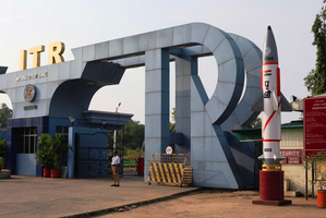 DRDO successfully flight tests 'Very Short-Range Air Defence System' | DRDO successfully flight tests 'Very Short-Range Air Defence System' DRDO successfully flight tests 'Very Short-Range Air Defence System' | DRDO successfully flight tests 'Very Short-Range Air Defence System'
