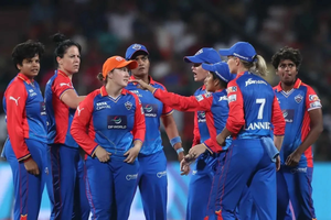 WPL Season 2: Smriti Mandhana's 74 in vain as Delhi Capitals beat RCB by 25 runs | WPL Season 2: Smriti Mandhana's 74 in vain as Delhi Capitals beat RCB by 25 runs