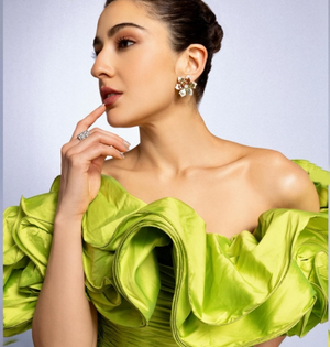 Sara Ali Khan shines in photoshoot with her all-green ensemble | Sara Ali Khan shines in photoshoot with her all-green ensemble