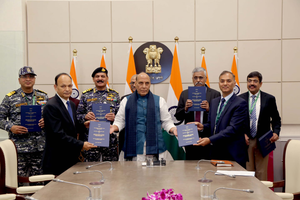 Defence Ministry inks MoUs worth Rs 39,125cr to procure military equipment | Defence Ministry inks MoUs worth Rs 39,125cr to procure military equipment