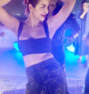 Malaika does belly dance as 'Jhalak Dikhhla Jaa' team bids farewell to Season 11 | Malaika does belly dance as 'Jhalak Dikhhla Jaa' team bids farewell to Season 11 Malaika does belly dance as 'Jhalak Dikhhla Jaa' team bids farewell to Season 11 | Malaika does belly dance as 'Jhalak Dikhhla Jaa' team bids farewell to Season 11