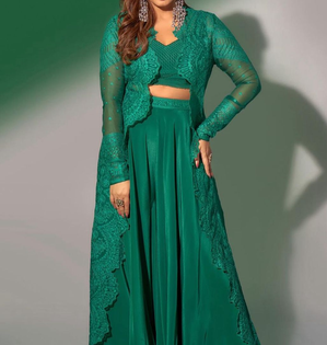 Huma Qureshi in her 'queen era', flaunts green look for 'Maharani 3' promos | Huma Qureshi in her 'queen era', flaunts green look for 'Maharani 3' promos