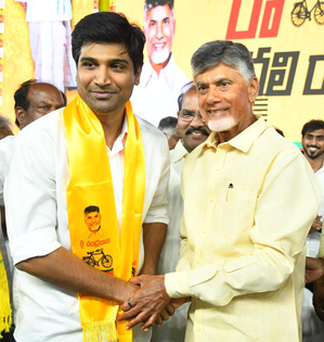 Former YSRCP MP, sitting MLA join TDP | Former YSRCP MP, sitting MLA join TDP Former YSRCP MP, sitting MLA join TDP | Former YSRCP MP, sitting MLA join TDP