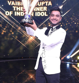 Kanpur's Vaibhav Gupta wins 'Indian Idol 14', sings 'Joru Ka Ghulam' with Sonu Nigam | Kanpur's Vaibhav Gupta wins 'Indian Idol 14', sings 'Joru Ka Ghulam' with Sonu Nigam