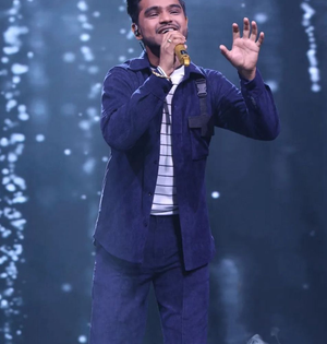 'Shiva bhakt' Vaibhav's dream is to lend his voice to Salman, Vicky, Ranveer | 'Shiva bhakt' Vaibhav's dream is to lend his voice to Salman, Vicky, Ranveer 'Shiva bhakt' Vaibhav's dream is to lend his voice to Salman, Vicky, Ranveer | 'Shiva bhakt' Vaibhav's dream is to lend his voice to Salman, Vicky, Ranveer