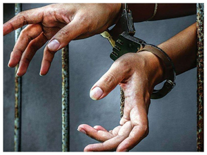 Neighbour held for kidnapping child in Delhi | Neighbour held for kidnapping child in Delhi