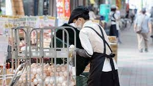 Japan's real wages fall in January for 22nd month | Japan's real wages fall in January for 22nd month
