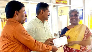 Regional Passport Office, Madurai honours woman who donated Rs 7 cr land to school; issues her passport in a day | Regional Passport Office, Madurai honours woman who donated Rs 7 cr land to school; issues her passport in a day