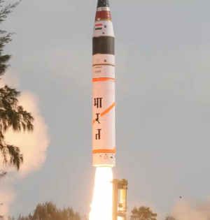 PM Modi lauds DRDO scientists for first flight test of Agni-5 ICBM with multiple warheads | PM Modi lauds DRDO scientists for first flight test of Agni-5 ICBM with multiple warheads PM Modi lauds DRDO scientists for first flight test of Agni-5 ICBM with multiple warheads | PM Modi lauds DRDO scientists for first flight test of Agni-5 ICBM with multiple warheads