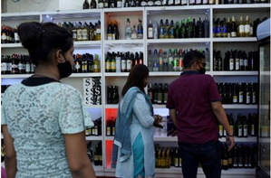 Women make a foray in Lucknow’s liquor business | Women make a foray in Lucknow’s liquor business
