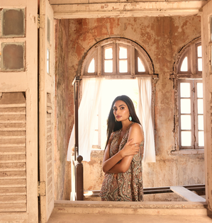 Athiya Shetty turns muse for Ridhima Bhasin's ‘Colony of Love’ collection | Athiya Shetty turns muse for Ridhima Bhasin's ‘Colony of Love’ collection Athiya Shetty turns muse for Ridhima Bhasin's ‘Colony of Love’ collection | Athiya Shetty turns muse for Ridhima Bhasin's ‘Colony of Love’ collection
