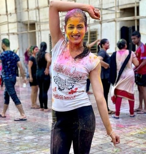 'Anita bhabi' Vidisha Srivastava's Holi skincare secret: Roasted mustard 'ubtan' | 'Anita bhabi' Vidisha Srivastava's Holi skincare secret: Roasted mustard 'ubtan' 'Anita bhabi' Vidisha Srivastava's Holi skincare secret: Roasted mustard 'ubtan' | 'Anita bhabi' Vidisha Srivastava's Holi skincare secret: Roasted mustard 'ubtan'