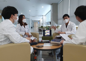 Medical professors to quit starting March 25 in support of doctors' walkout | Medical professors to quit starting March 25 in support of doctors' walkout Medical professors to quit starting March 25 in support of doctors' walkout | Medical professors to quit starting March 25 in support of doctors' walkout