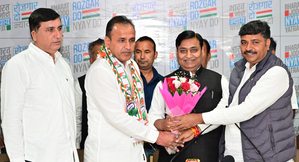 RLP leader Ummedaram Beniwal joins Congress in Rajasthan | RLP leader Ummedaram Beniwal joins Congress in Rajasthan