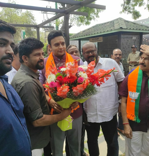 People needn’t come to palace as I will step out to work as common BJP worker: Yaduveer Wadiyar | People needn’t come to palace as I will step out to work as common BJP worker: Yaduveer Wadiyar People needn’t come to palace as I will step out to work as common BJP worker: Yaduveer Wadiyar | People needn’t come to palace as I will step out to work as common BJP worker: Yaduveer Wadiyar