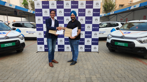 French carmaker Citroen joins India's BluSmart Mobility to deploy 4,000 EV SUVs | French carmaker Citroen joins India's BluSmart Mobility to deploy 4,000 EV SUVs French carmaker Citroen joins India's BluSmart Mobility to deploy 4,000 EV SUVs | French carmaker Citroen joins India's BluSmart Mobility to deploy 4,000 EV SUVs