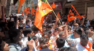 K'taka 'Hanuman Chalisa' row: Union Min Shobha Karandlaje, BJP MLA detained during protest | K'taka 'Hanuman Chalisa' row: Union Min Shobha Karandlaje, BJP MLA detained during protest