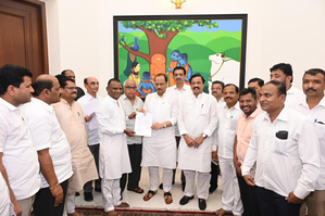 Former Maharashtra BRS chief Manikrao Kadam joins NCP | Former Maharashtra BRS chief Manikrao Kadam joins NCP