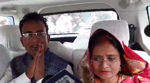 Gangster Ashok Mahto takes the blessings of Lalu Prasad after marriage | Gangster Ashok Mahto takes the blessings of Lalu Prasad after marriage Gangster Ashok Mahto takes the blessings of Lalu Prasad after marriage | Gangster Ashok Mahto takes the blessings of Lalu Prasad after marriage